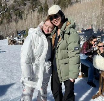 Silver Chang����ƽ����������֮�䣬������������Ů�Եľ�ͷ����