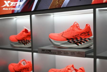 Xtep Launches 1st Asian Running Club Store